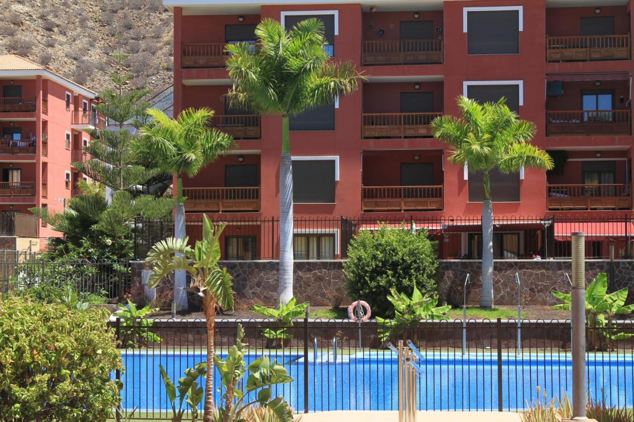 Spacious Apartment With Large Private Garden In Palm Mar Exterior photo