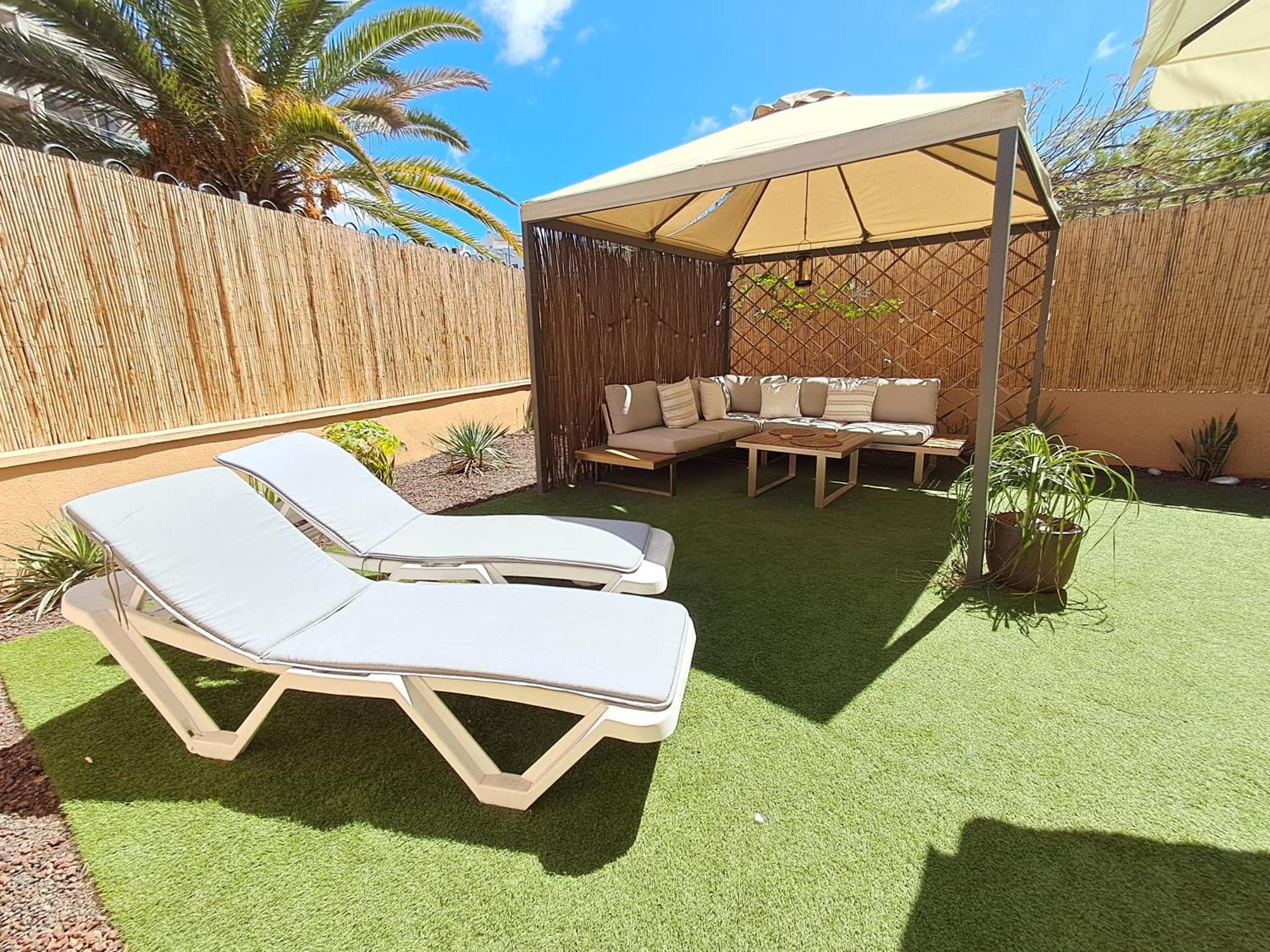 Spacious Apartment With Large Private Garden In Palm Mar Exterior photo